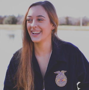 Meet your Posher, Lacy